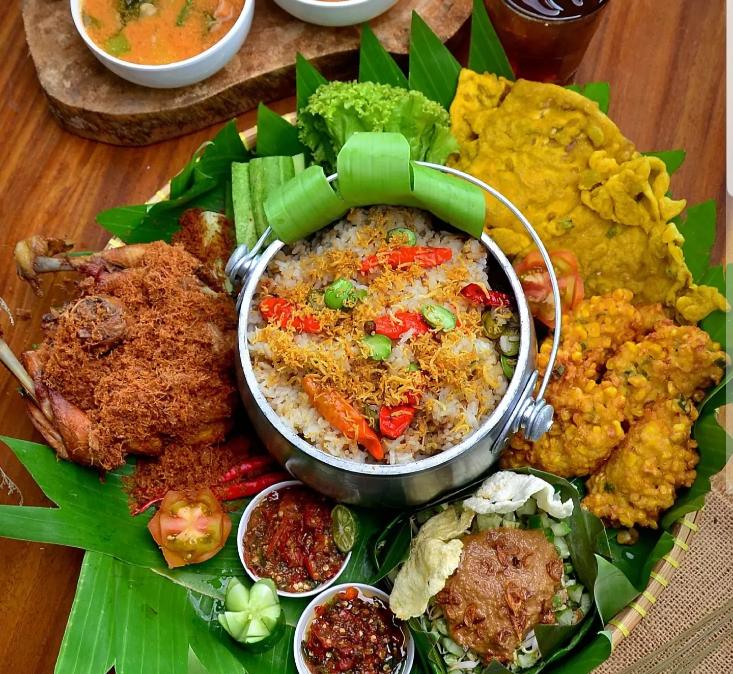 Warung Nasi Liwet Khas Bulu Hadik